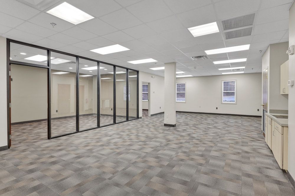 Cross Park Center: 9123 - 9131 Cross Park Drive, Knoxville, TN 37923